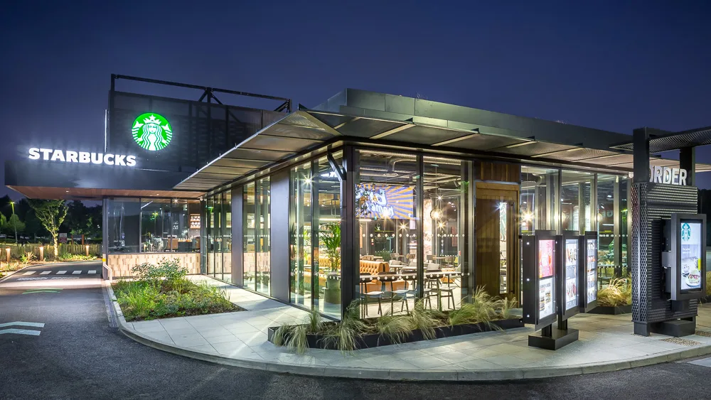 b Starbucks UK Yeading DT 2018 4